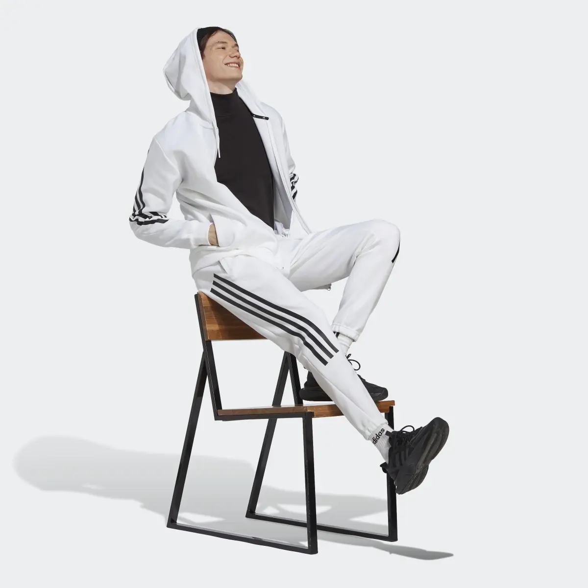 Adidas Future Icons 3-Stripes Pants. 3