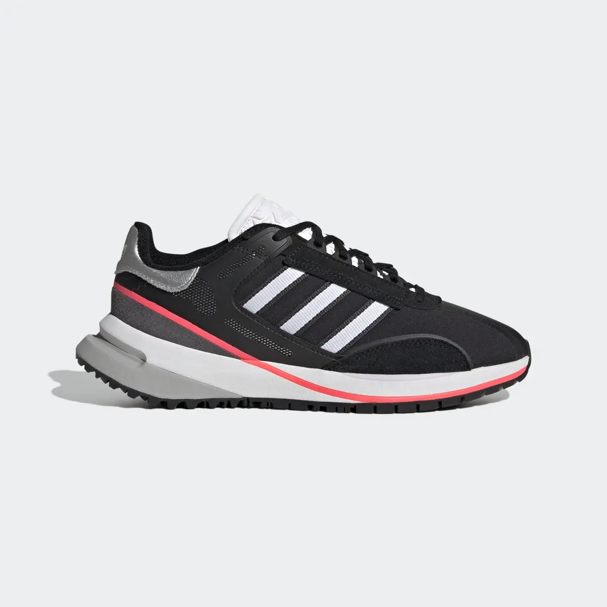 Adidas Chaussure Valerance. 2