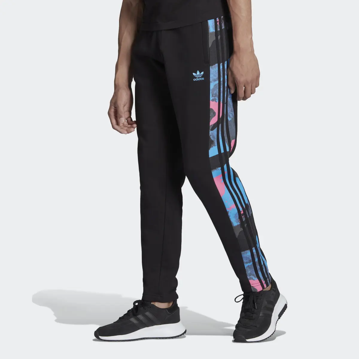 Adidas Camo Series Sweat Pants. 1