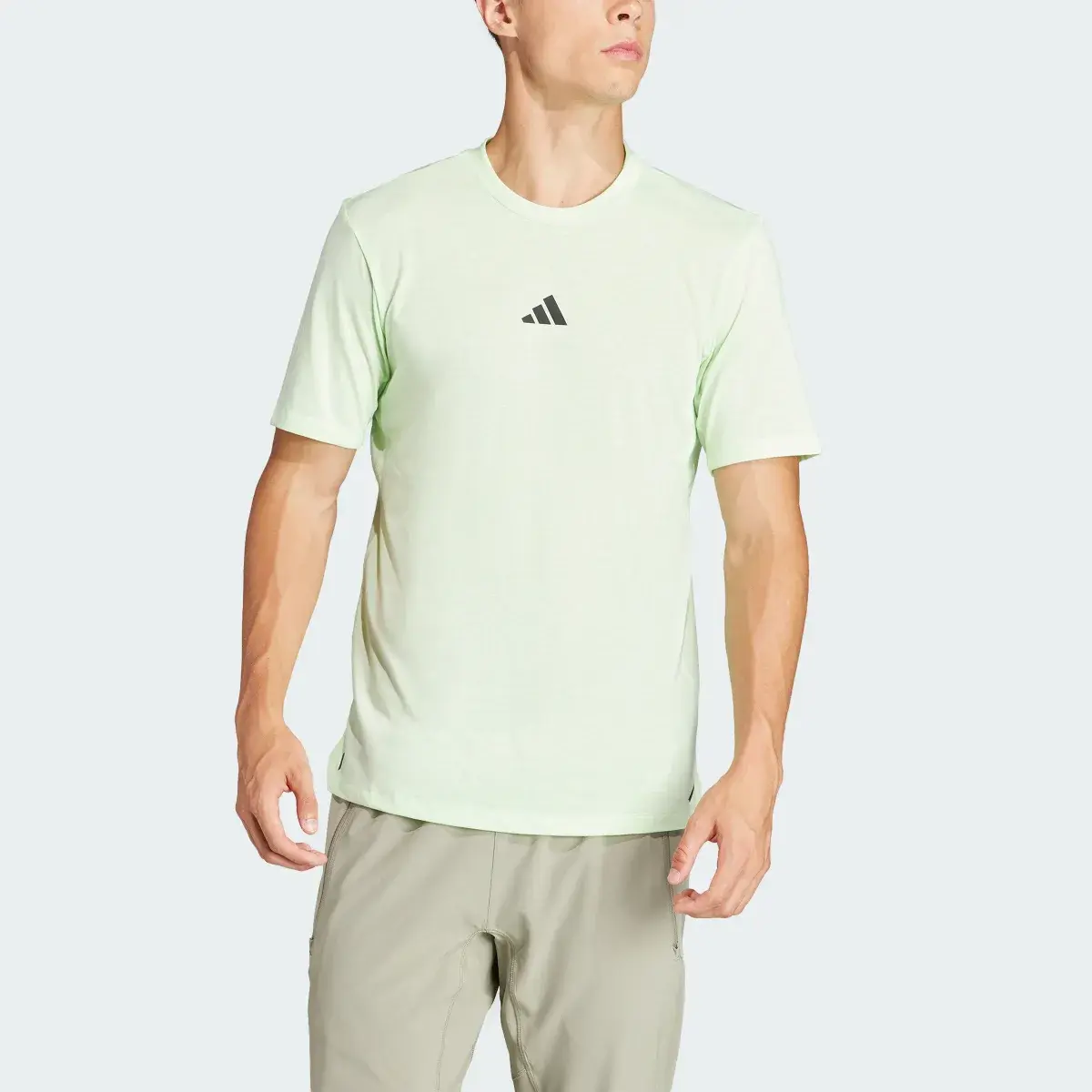 Adidas Workout Logo Tişört. 1