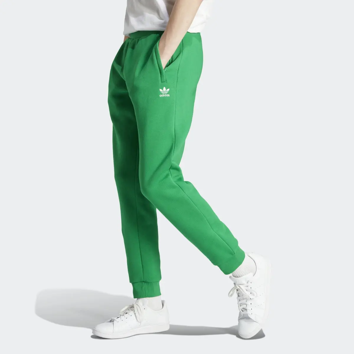 Adidas Trefoil Essentials Pants. 1