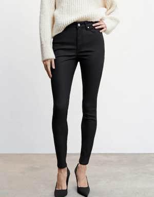 Skinny Coated-Jeans mit hohem Bund