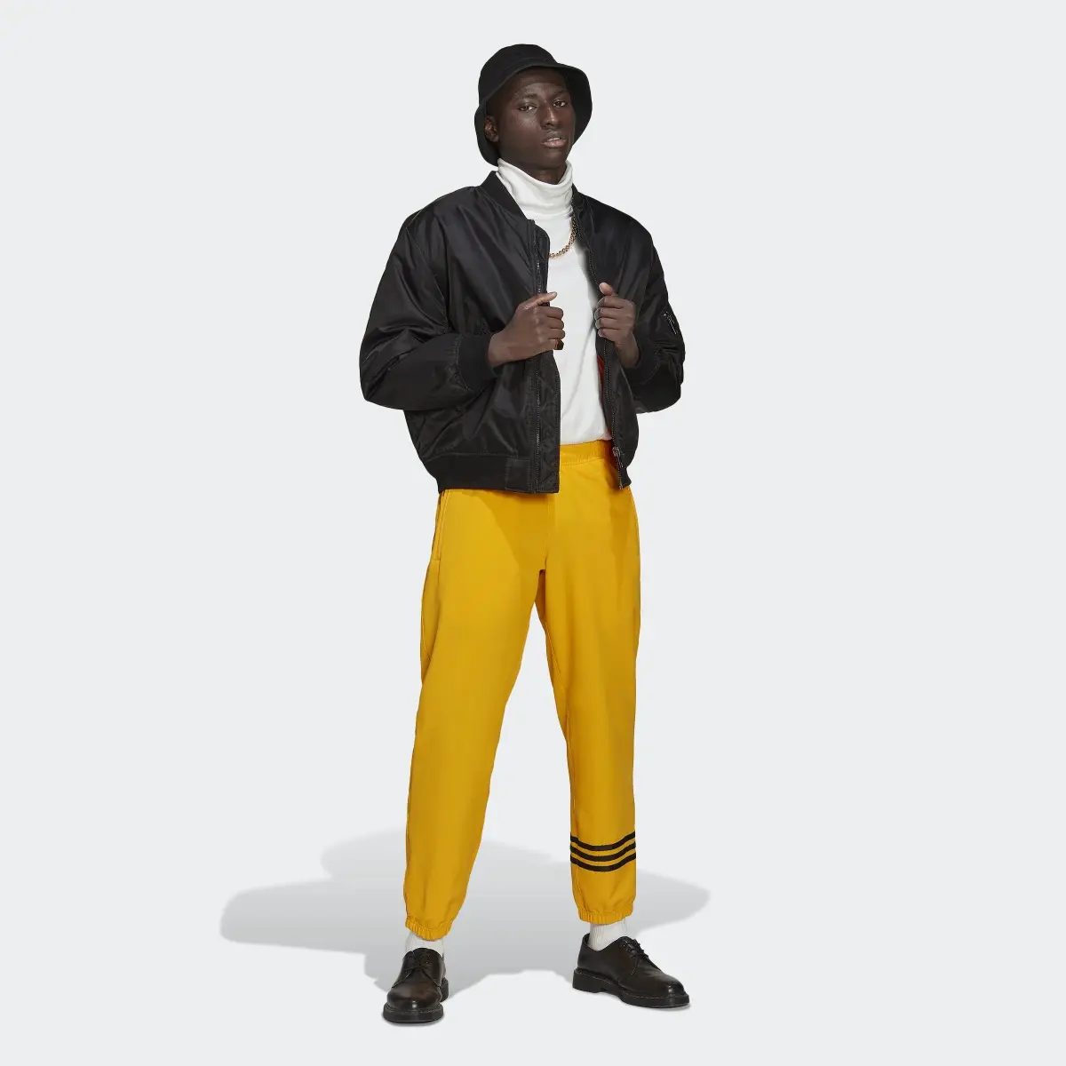 Adidas Adicolor Neuclassics Track Pants. 3