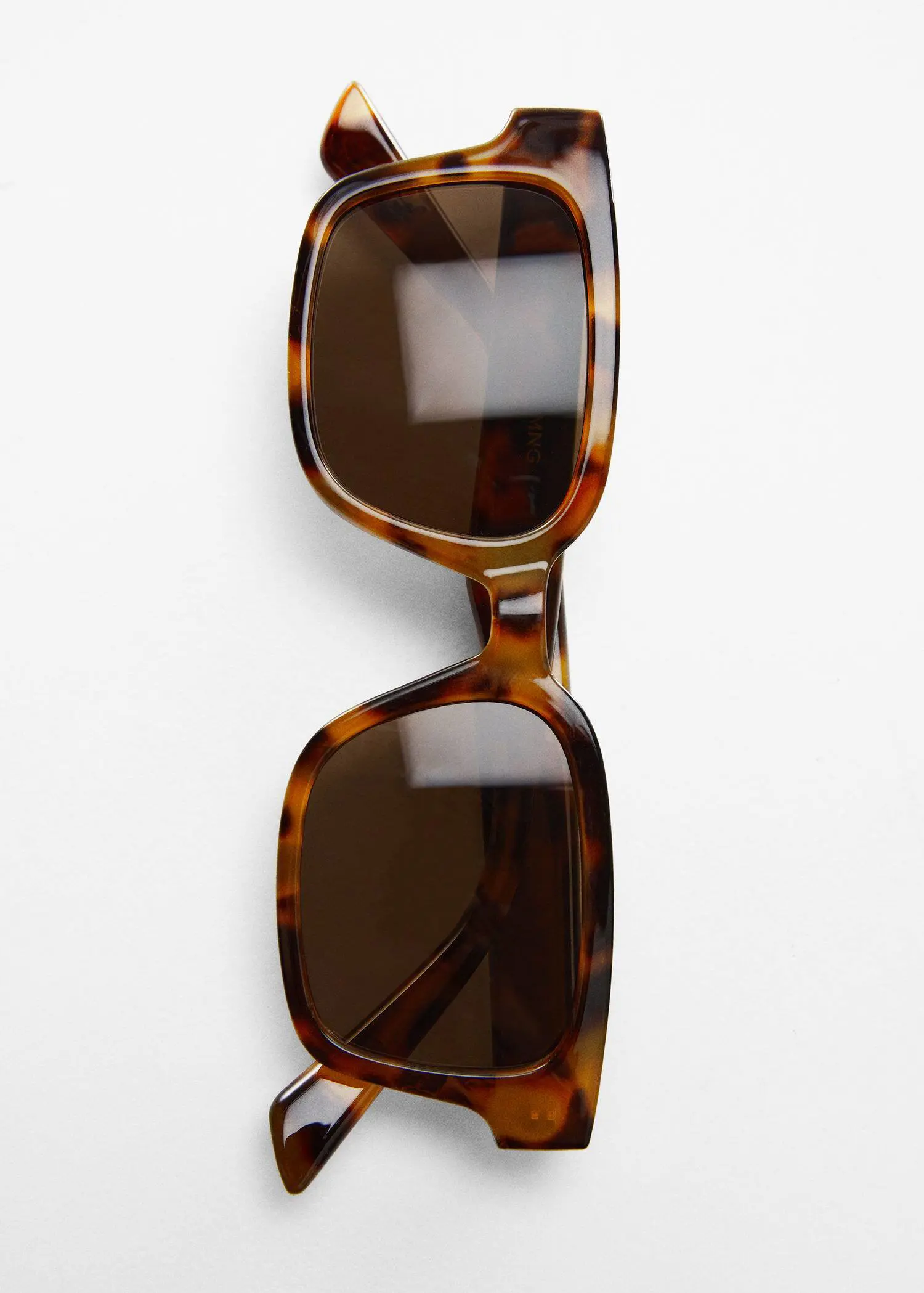 Mango Square sunglasses. 3