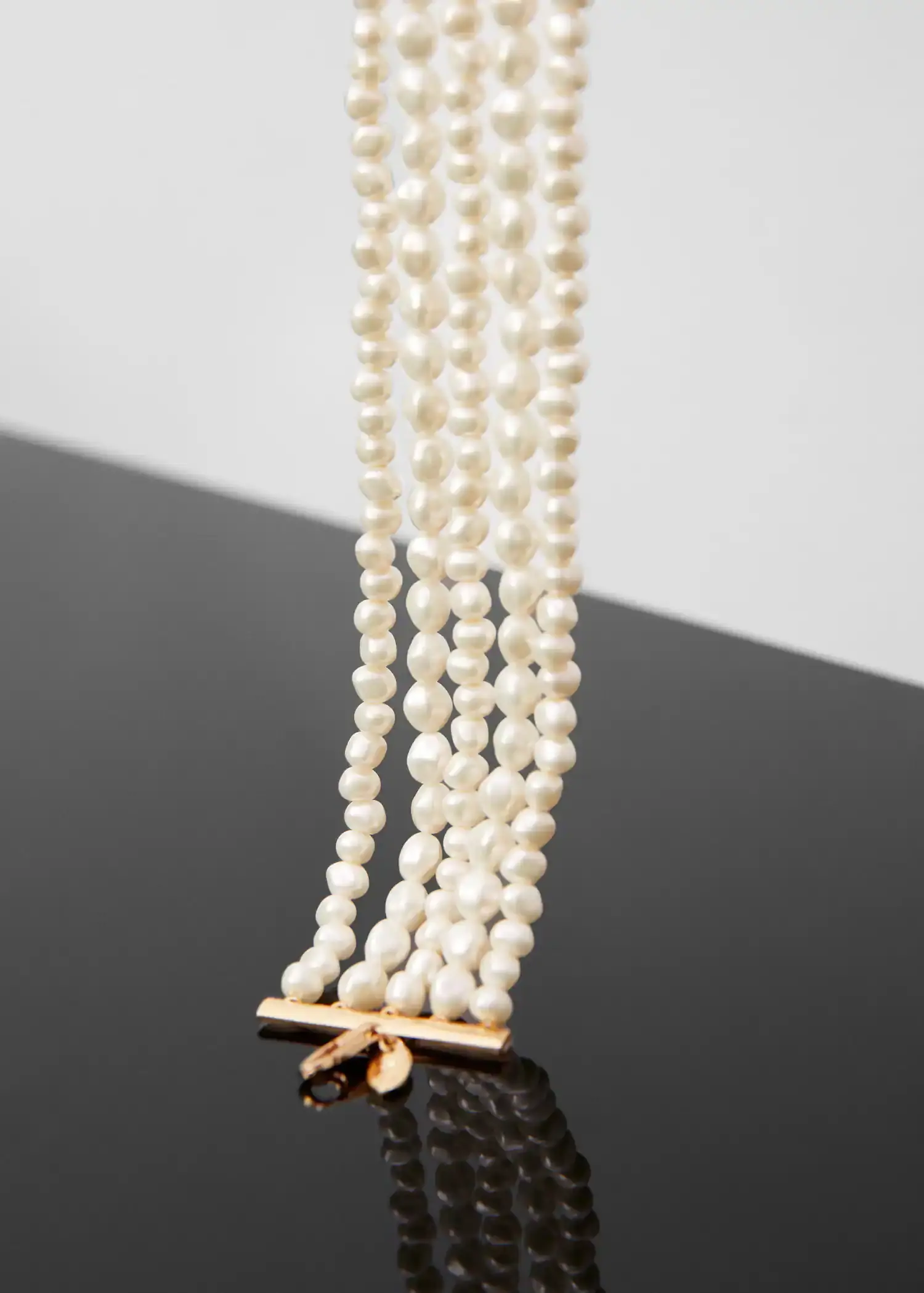 Mango Pearl choker necklace. 3