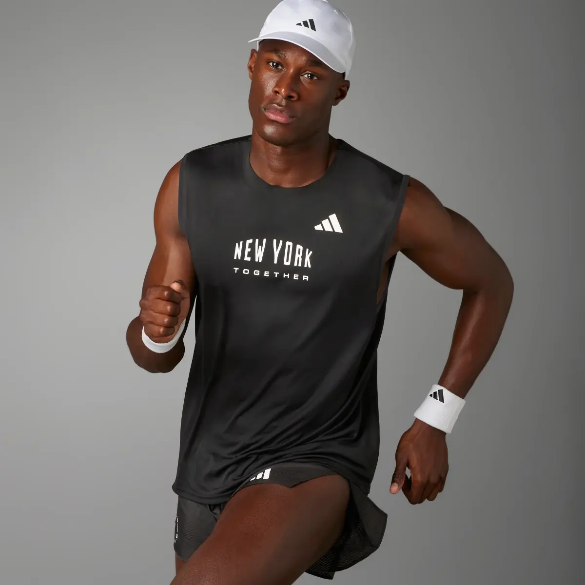 Adidas NYC Koşu Atleti (Unisex). 1
