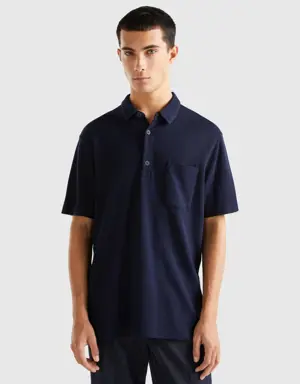 polo with pocket and relaxed fit