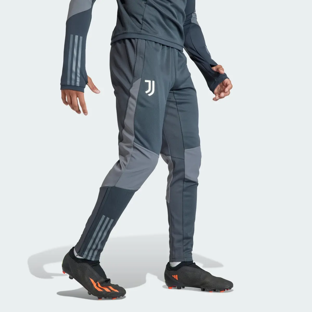 Adidas Juventus Tiro 23 Winterized Tracksuit Bottoms. 1