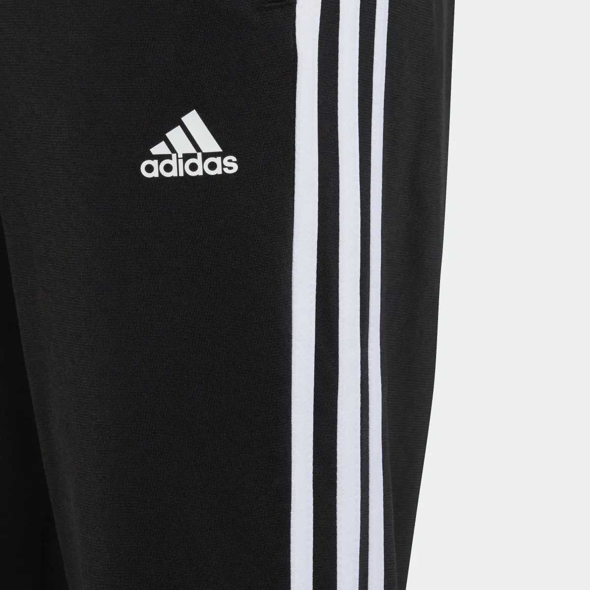 Adidas Dres Essentials 3-Stripes Tiberio. 3