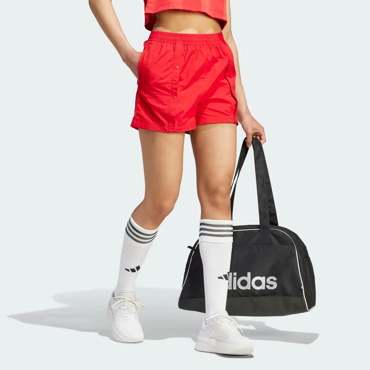 Adidas Tiro Snap-Button Şort. 3