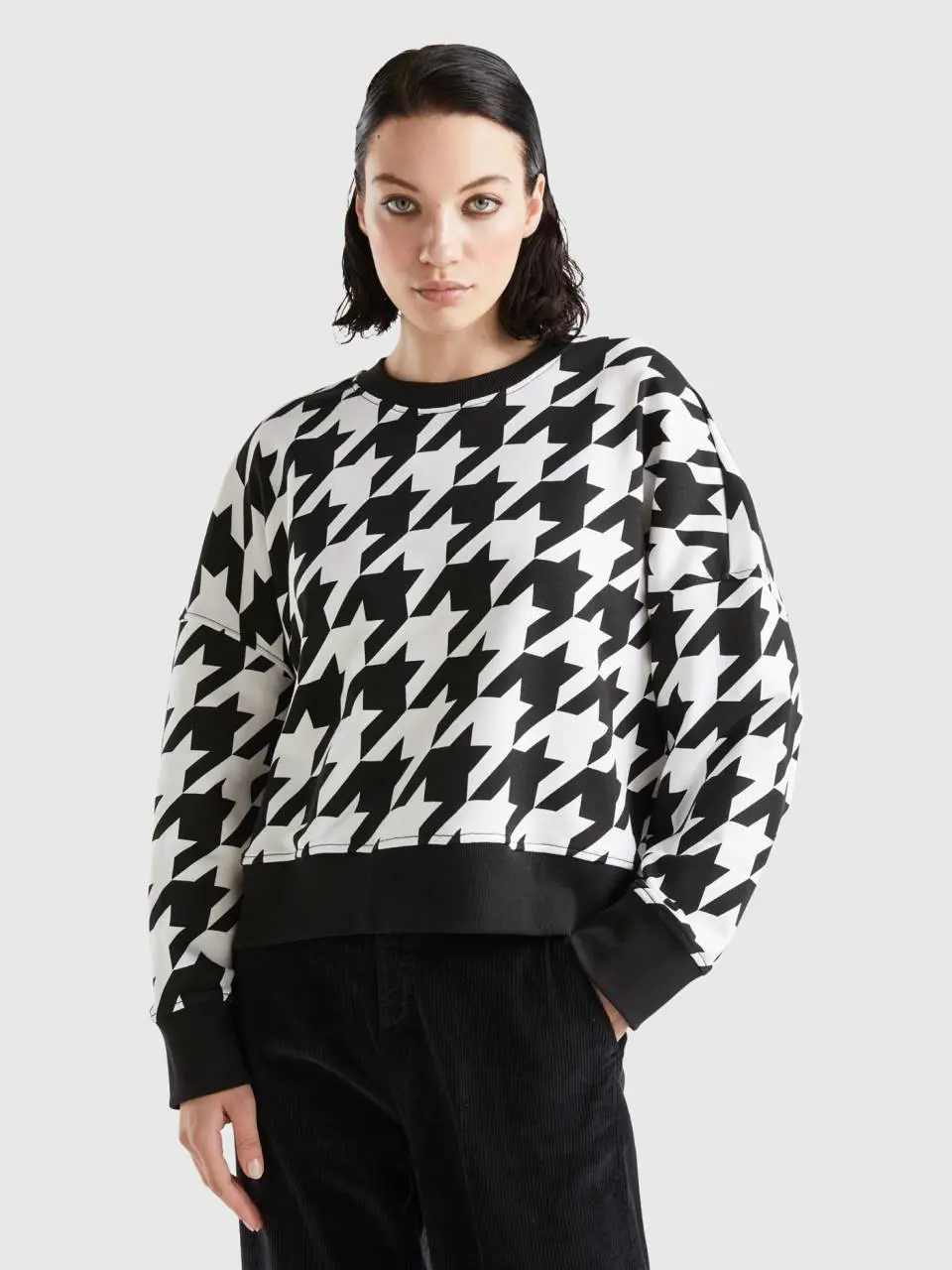 Benetton houndstooth pullover sweatshirt. 1