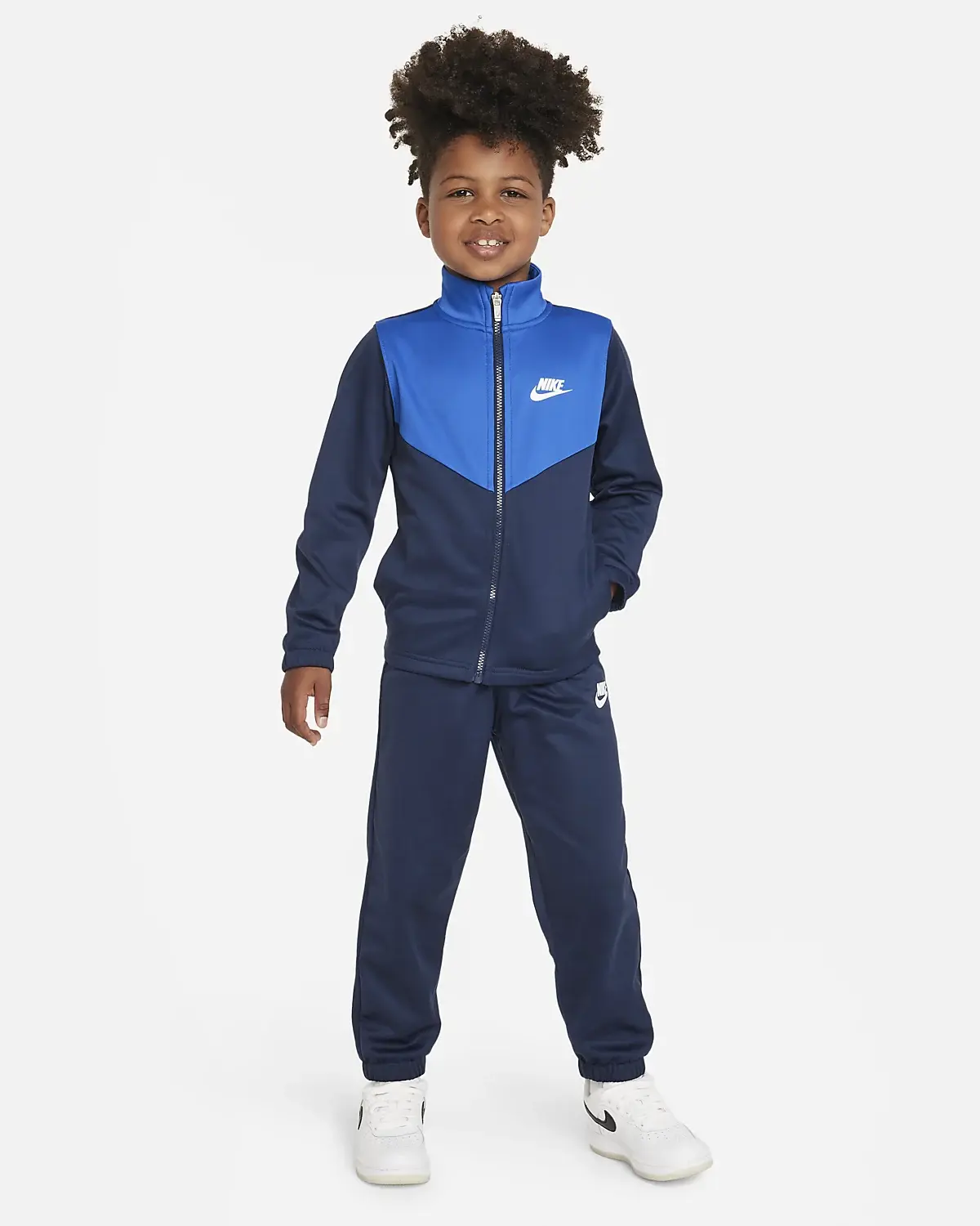 Nike Sportswear Lifestyle Essentials 2-Piece Set. 1