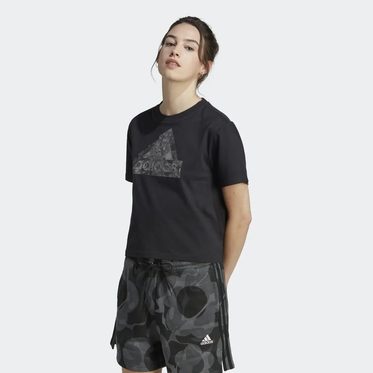 Adidas Future Icons Graphic Crop Tişört. 2