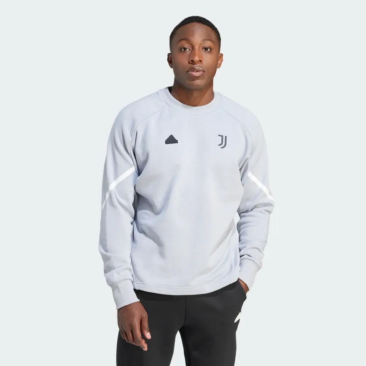 Adidas Sweat-shirt ras-du-cou Juventus Designed for Gameday. 2