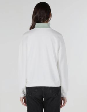 Regular Fit Fermuar Yakalı Beyaz Kadın Sweatshirt