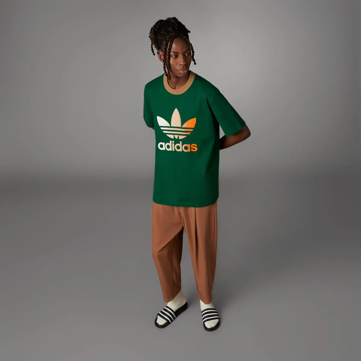 Adidas Adicolor 70s Premium Trefoil Tee. 3