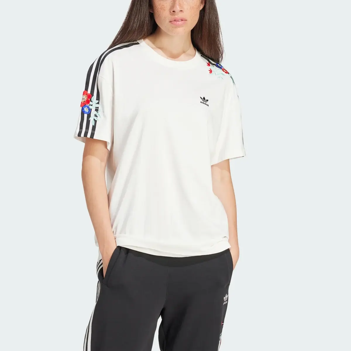 Adidas Playera Floral Holgada. 1