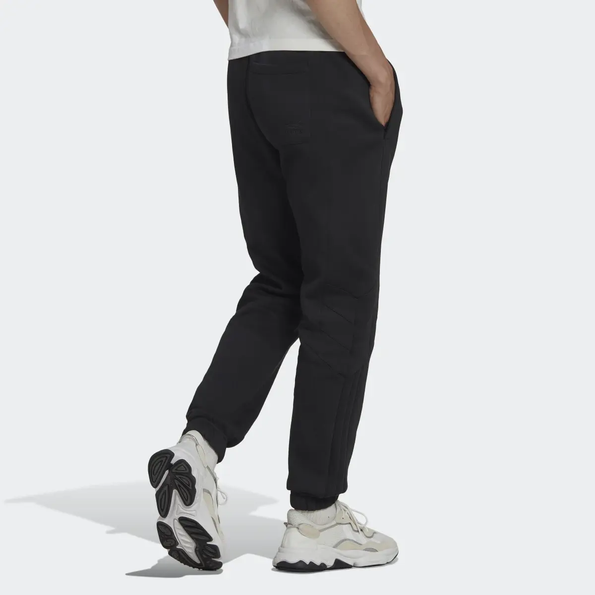 Adidas Pantalon de survêtement slim adidas Rekive. 2