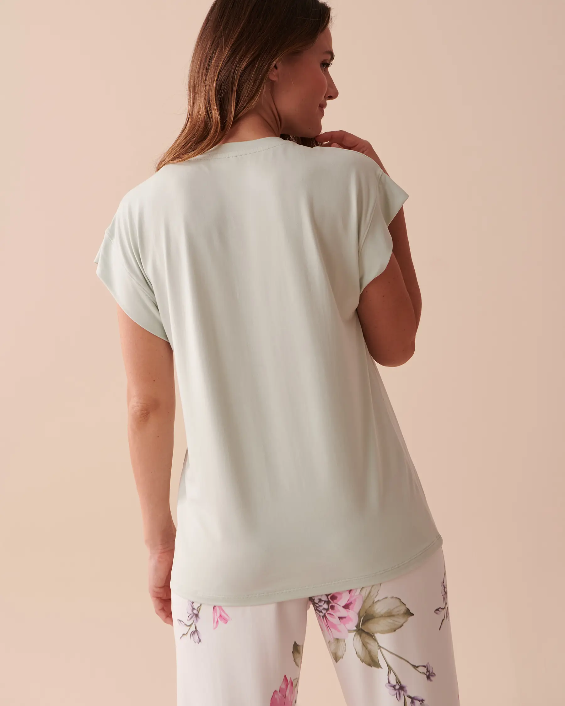 La Vie en Rose Floral Super Soft Crew Neck T-shirt. 2