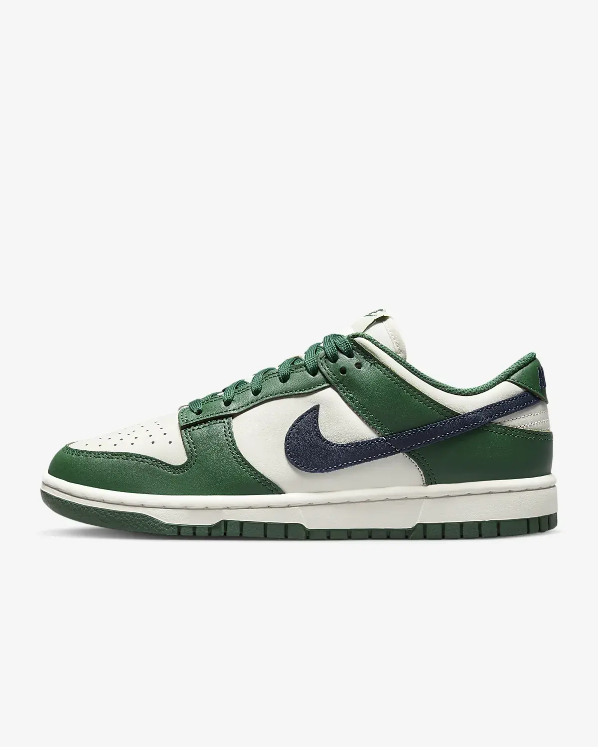 Nike Dunk Low. 1