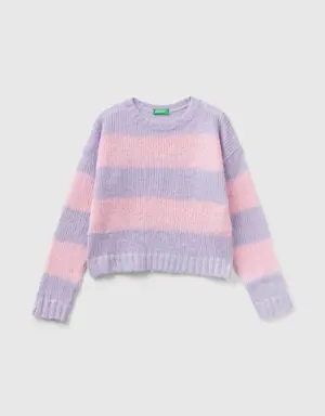 sweater with two-tone stripes