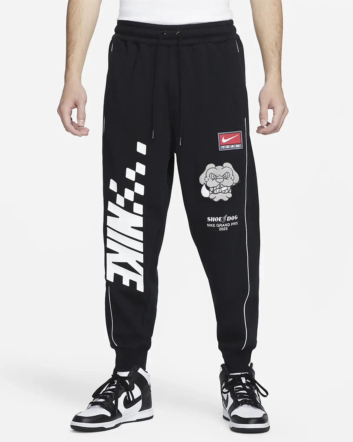 Nike Sportswear. 1