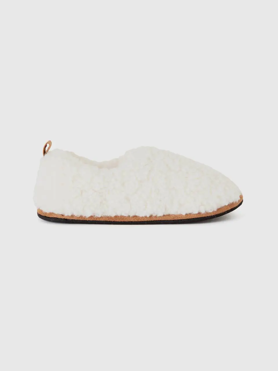 Benetton non-slip teddy slippers. 1