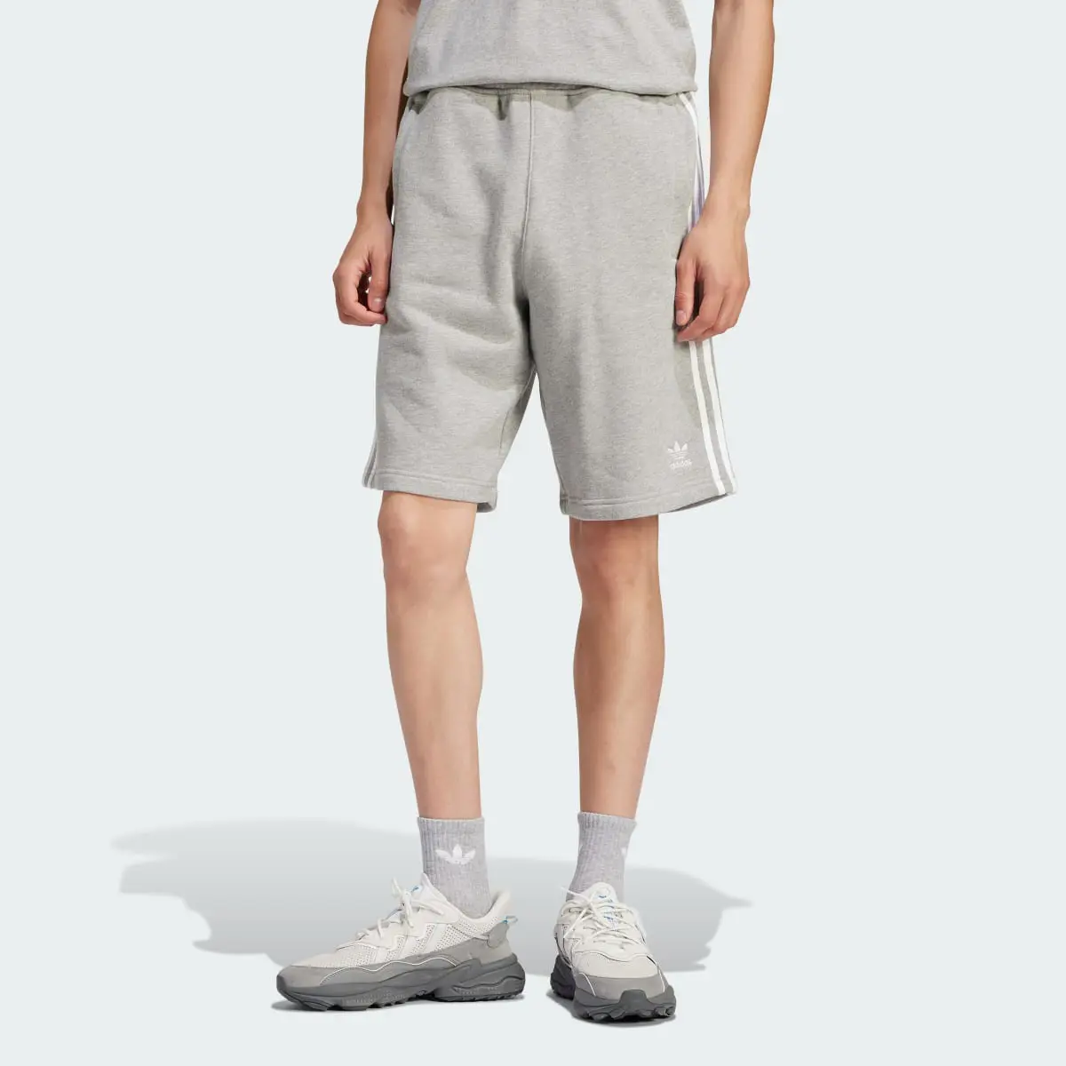 Adidas adicolor 3-Streifen Shorts. 1