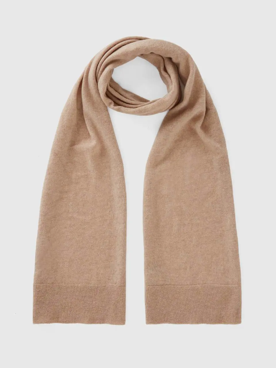 Benetton beige scarf in pure merino wool. 1