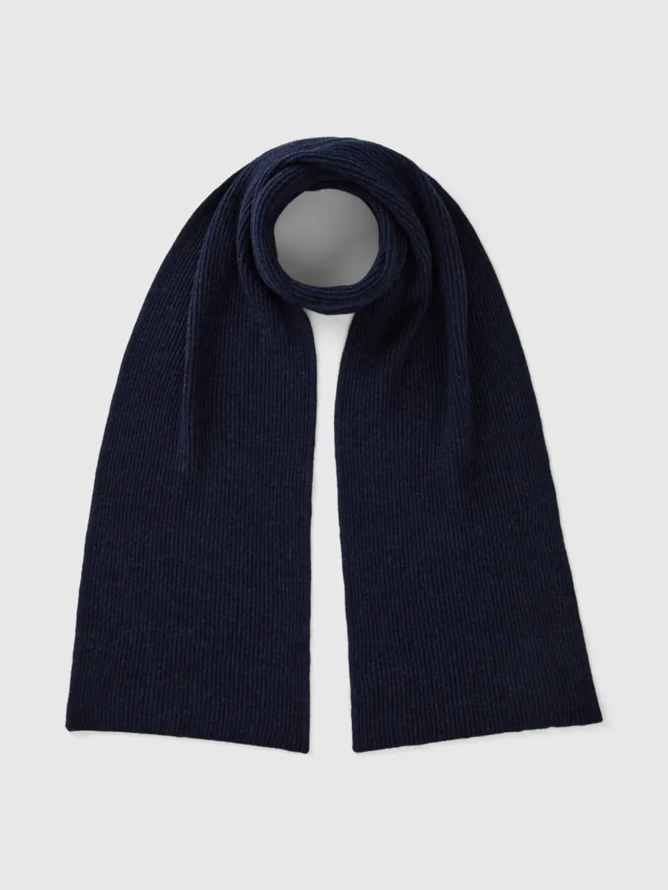 Benetton scarf in wool and cashmere blend. 1