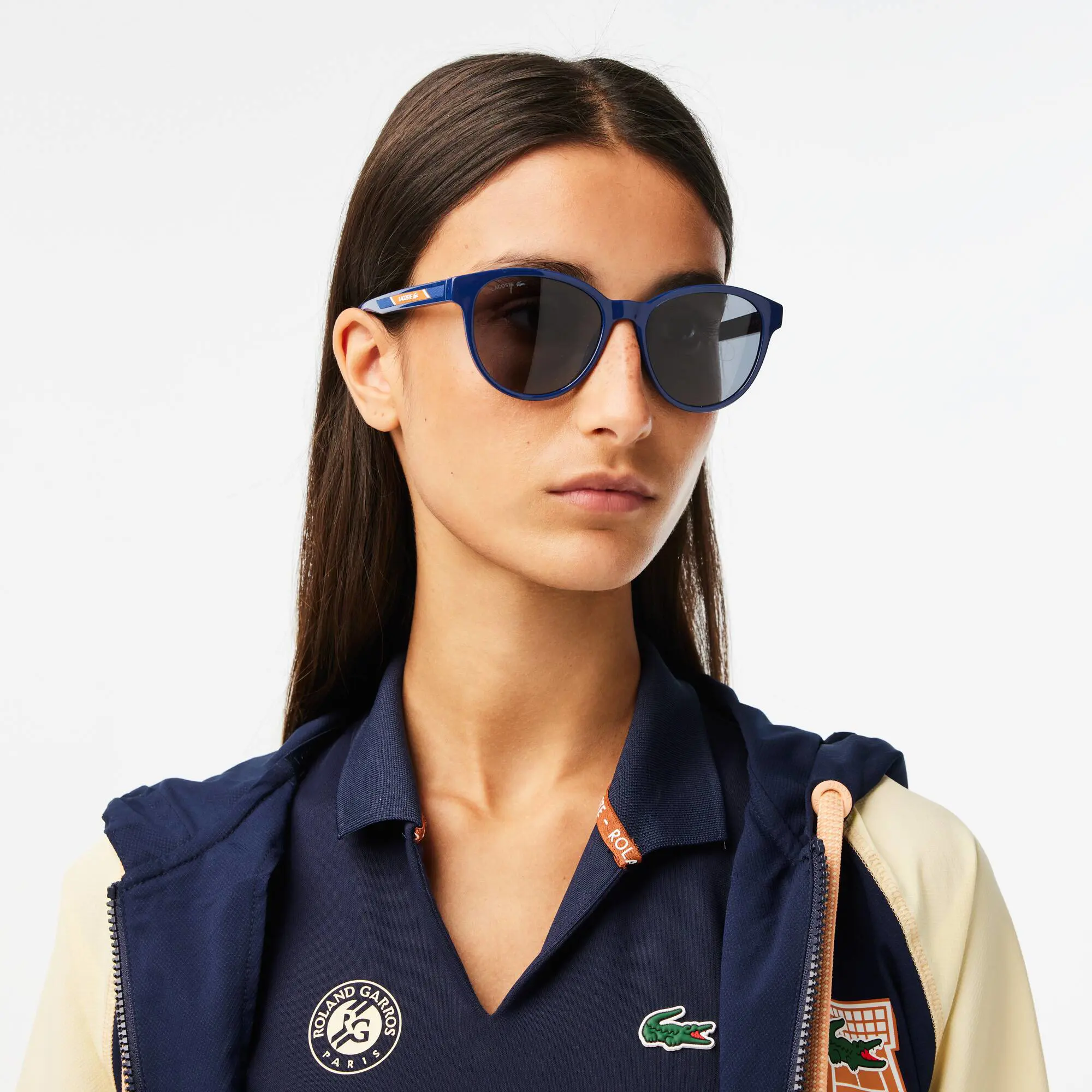 Lacoste Gafas de sol de mujer Roland Garros con montura de plástico redonda. 1