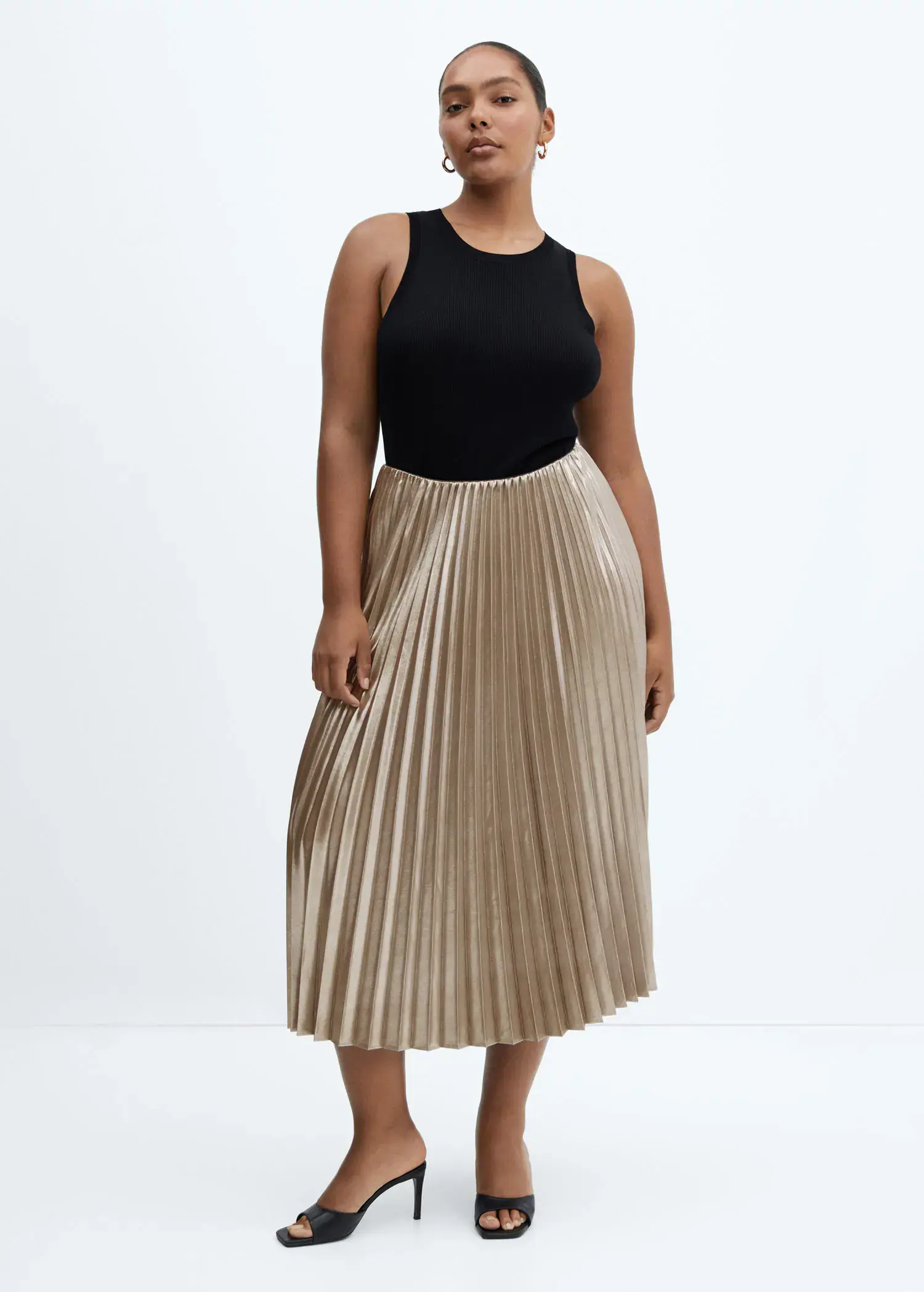 Mango Metallic pleated skirt. 1