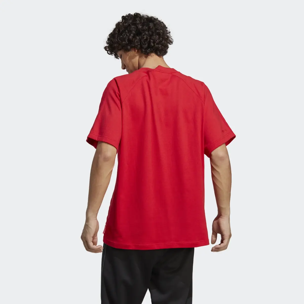 Adidas Essentials T-Shirt. 3