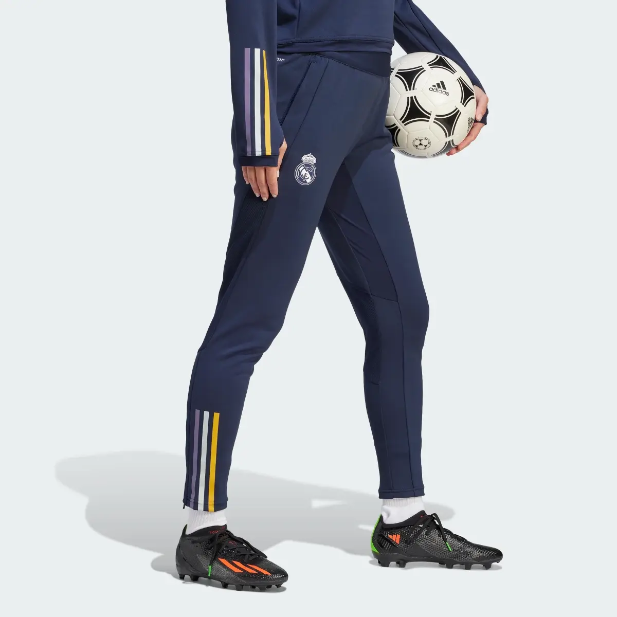 Adidas Real Madrid Tiro 23 Training Pants. 3