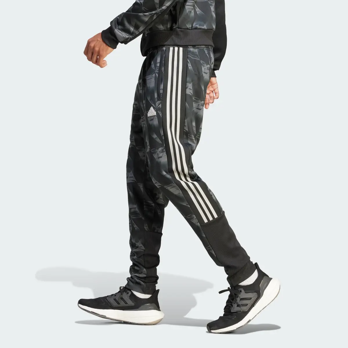 Adidas Spodnie Ajax Amsterdam LFSTLR Track. 2