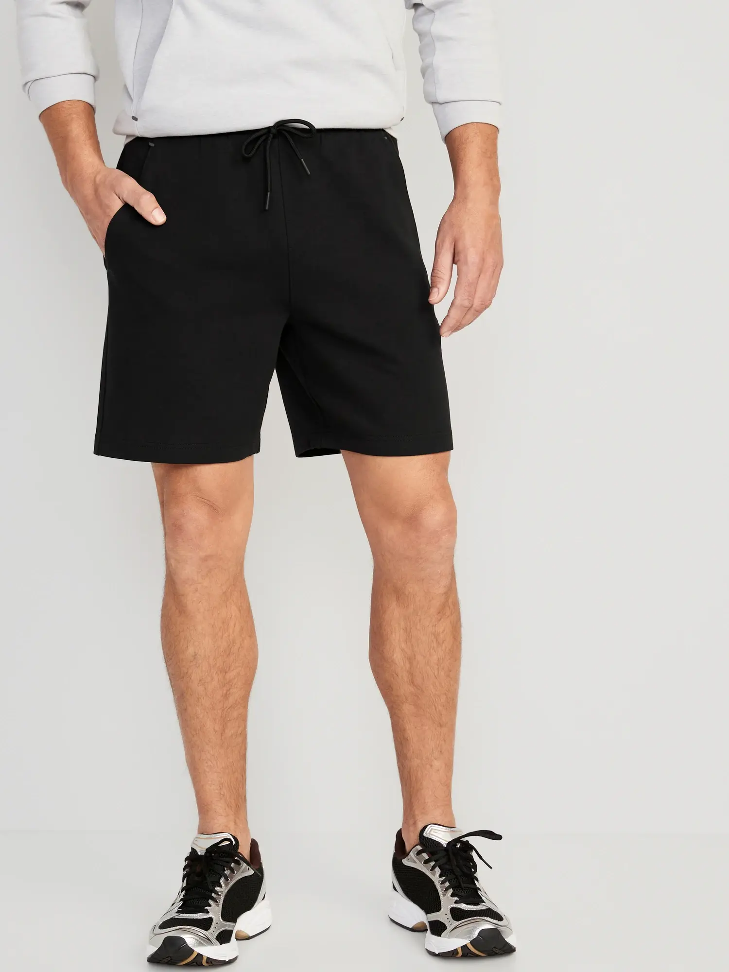 Old Navy Dynamic Fleece Sweat Shorts -- 7-inch inseam black. 1