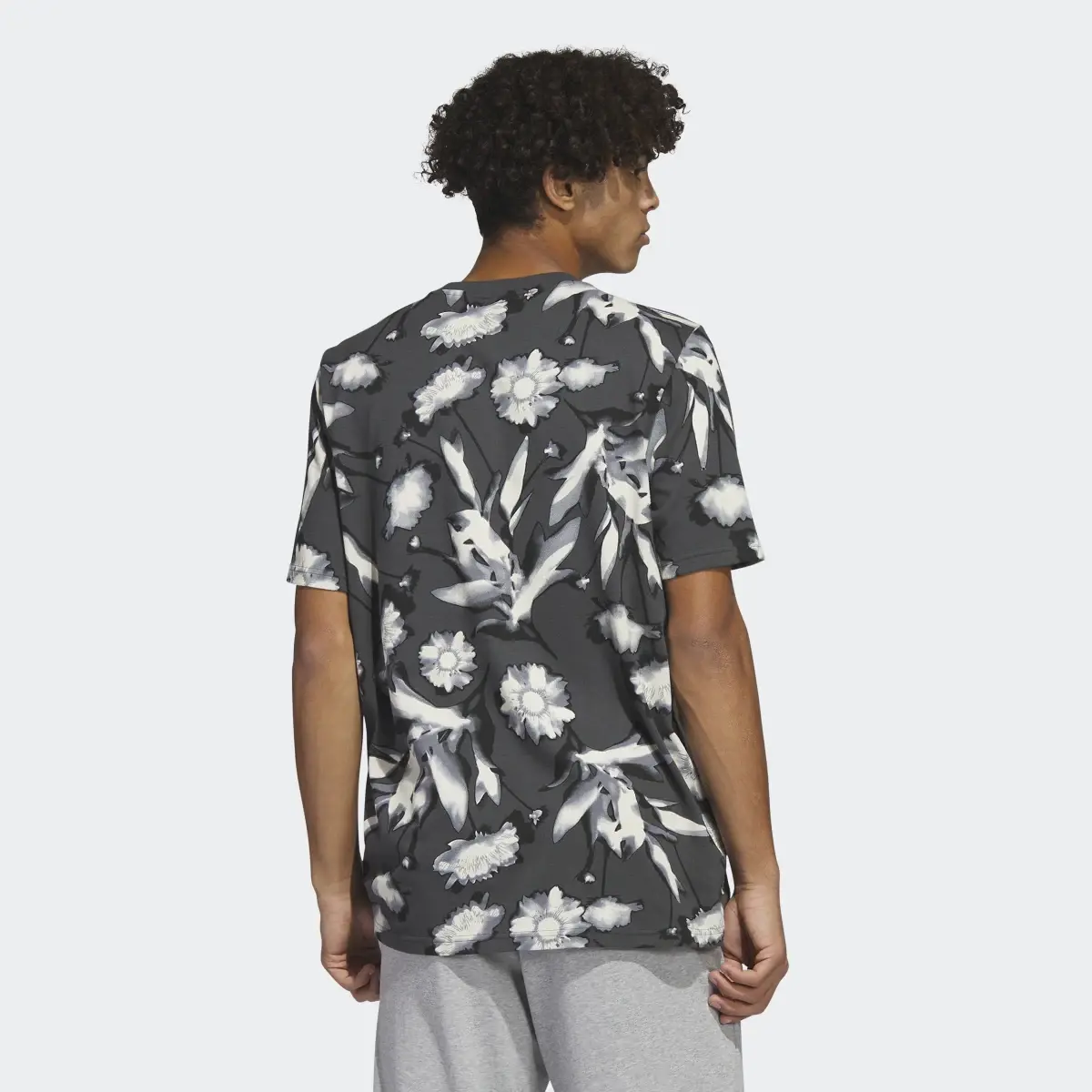 Adidas Playera Estampada Bloom (Unisex). 3