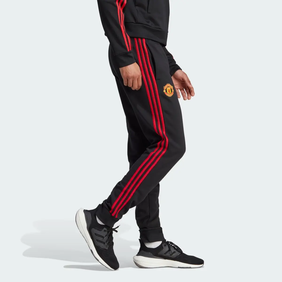 Adidas Manchester United DNA Sweat Pants. 3