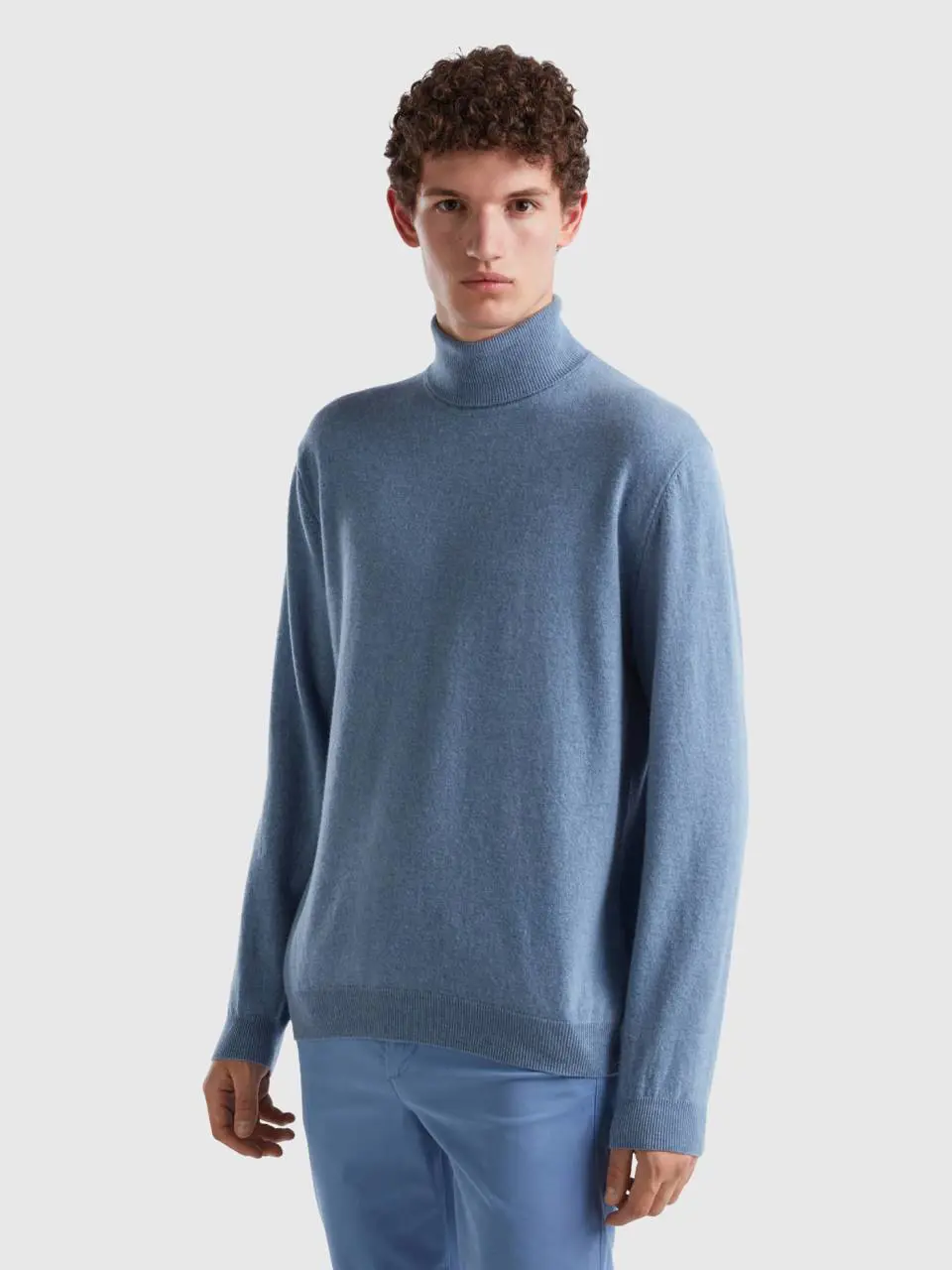 Benetton gray turtleneck in pure merino wool. 1