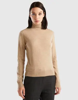 beige turtleneck in pure cashmere