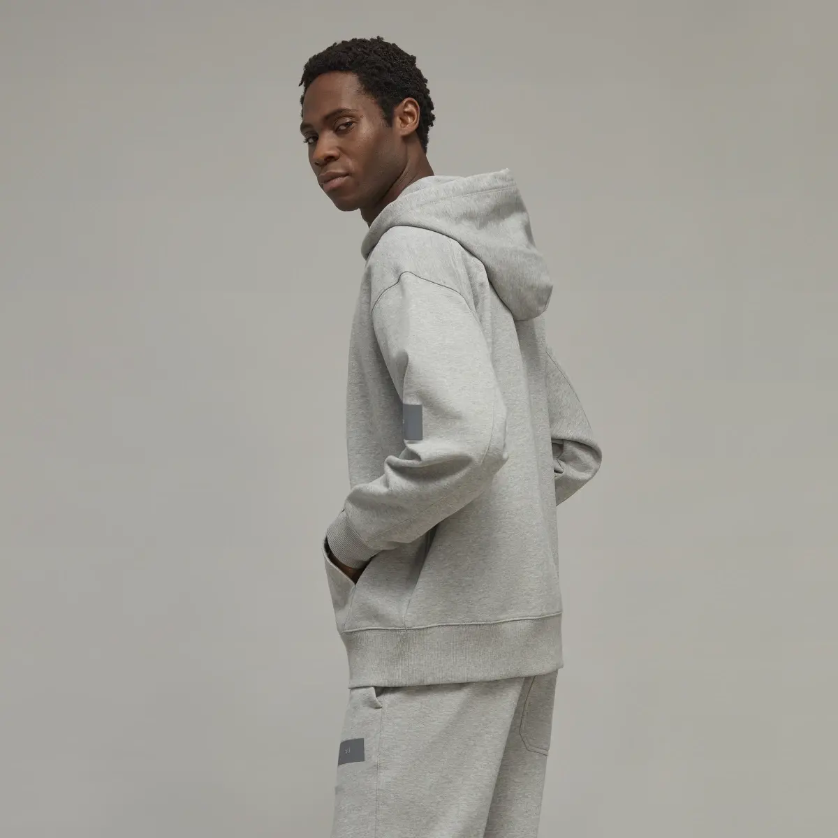 Adidas Veste à capuche zippée en molleton de coton bio Y-3. 2