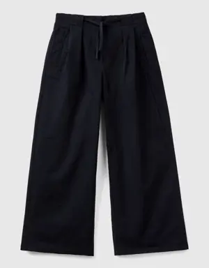 wide fit trousers in stretch cotton