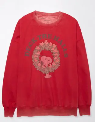 American Eagle Oversized Holiday Peanuts Graphic Sweatshirt. 1