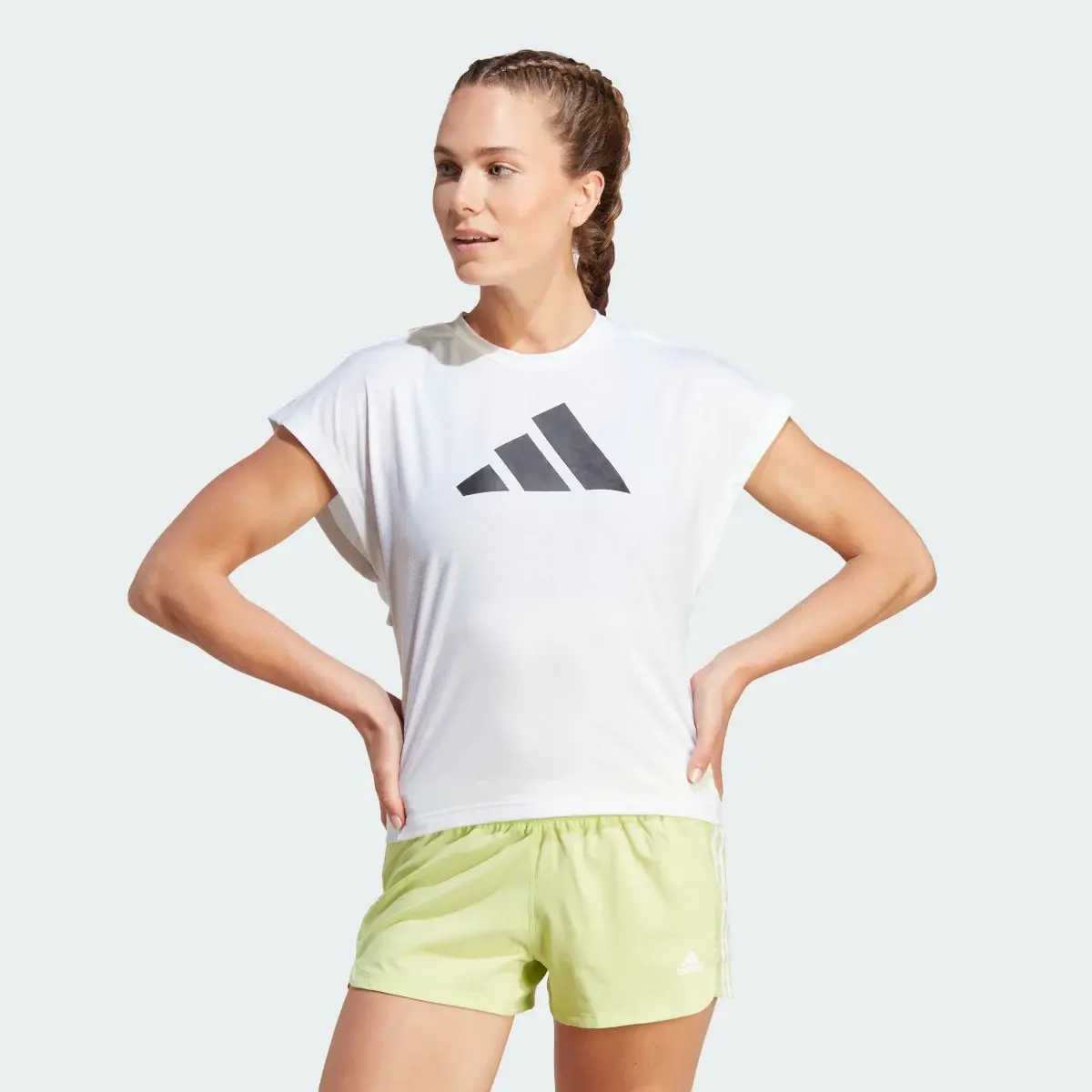 Adidas Train Icons Training Regular Fit Logo Tişört. 2