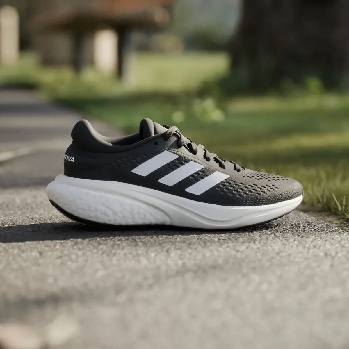 Adidas Supernova 2.0 Shoes. 2