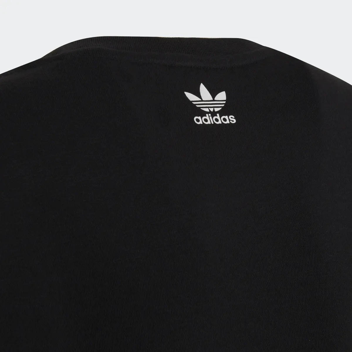 Adidas Graphic Crew Sweatshirt. 3