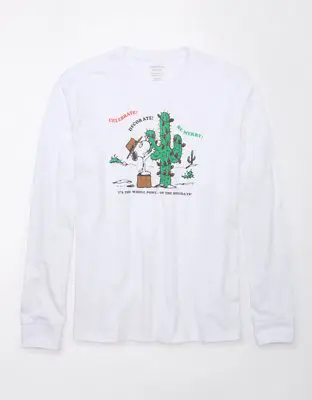 American Eagle AE Super Soft Snoopy Christmas Graphic Long-Sleeve T-Shirt. 1