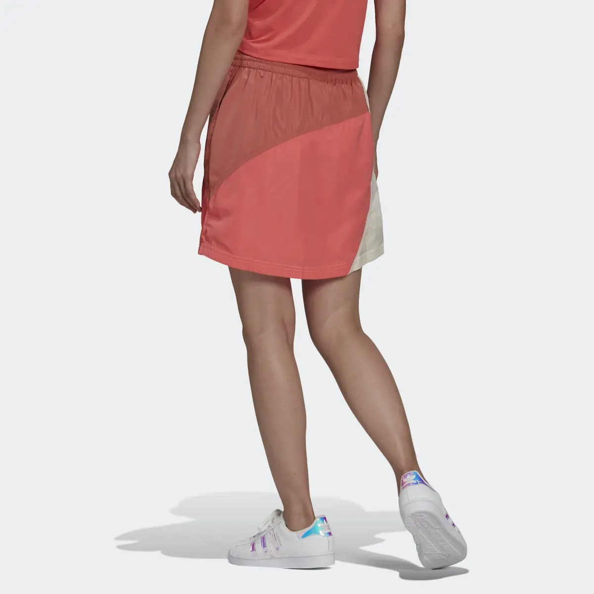 Adidas Falda adicolor Colorblock. 2