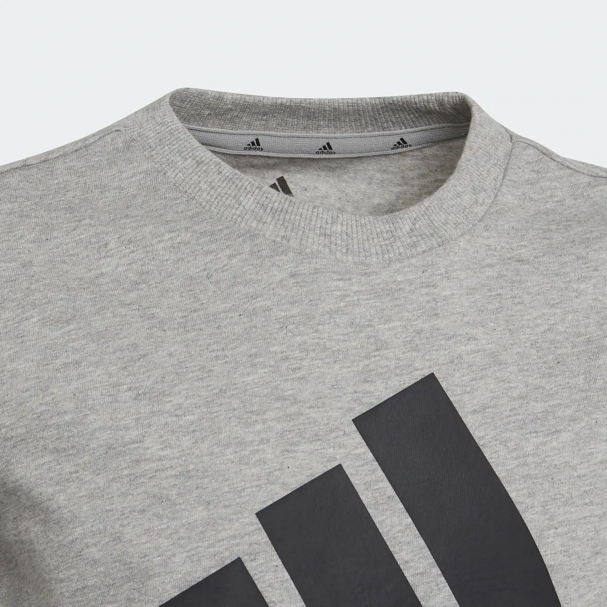 Adidas Essentials Tee. 3