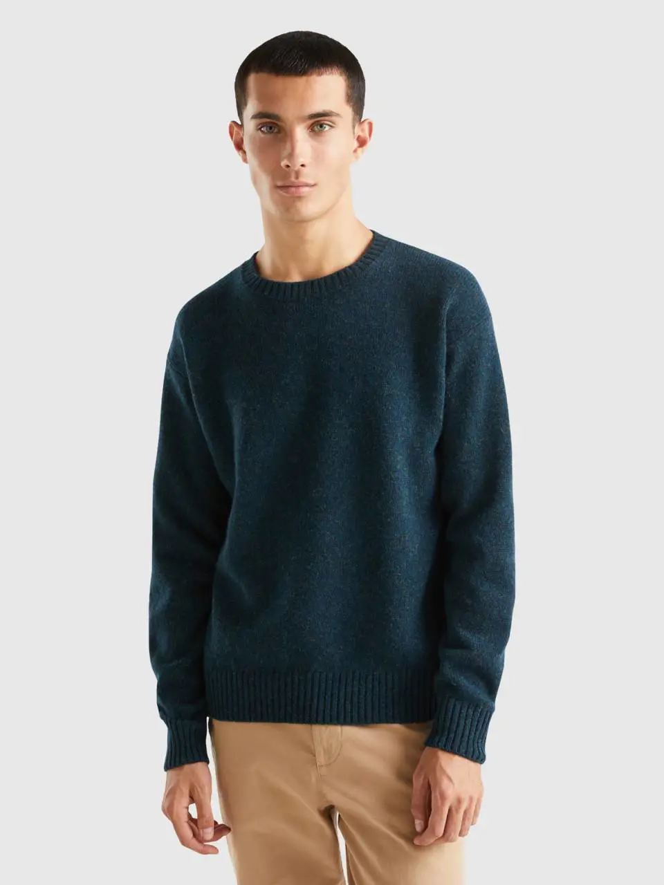 Benetton crew neck sweater in pure shetland wool. 1